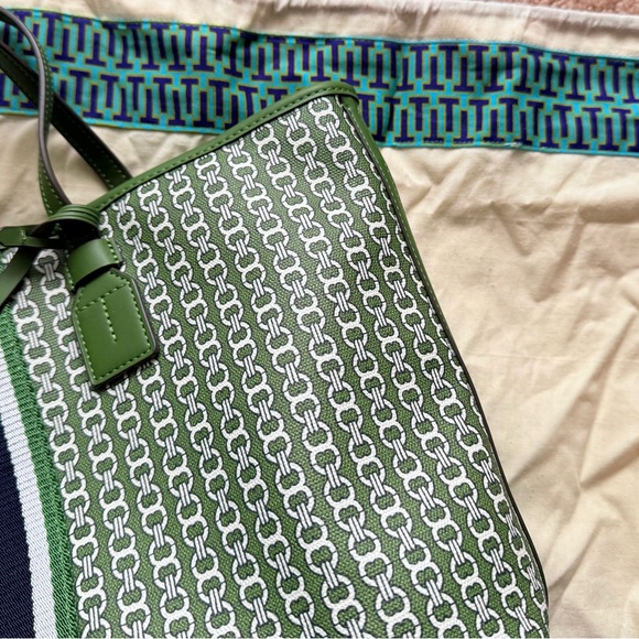 TORY BURCH GEMINI LINK canvas top zip tote #58450 Green with Navy stripe RARE. - Picture 8 of 9